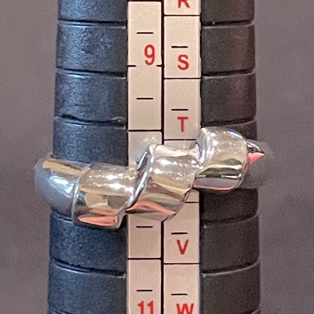 Vintage silver ring